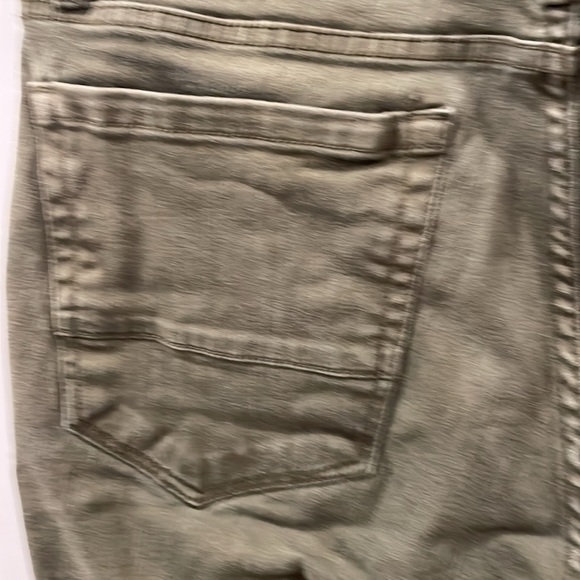 Jordan Craig Legacy Edition Dark Green Shorts Distressed Men’s Size 34 - Picture 7 of 16
